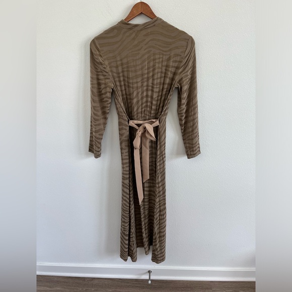 cloth & stone tiger striped button front midi long sleeve dress XS - Picture 2 of 10